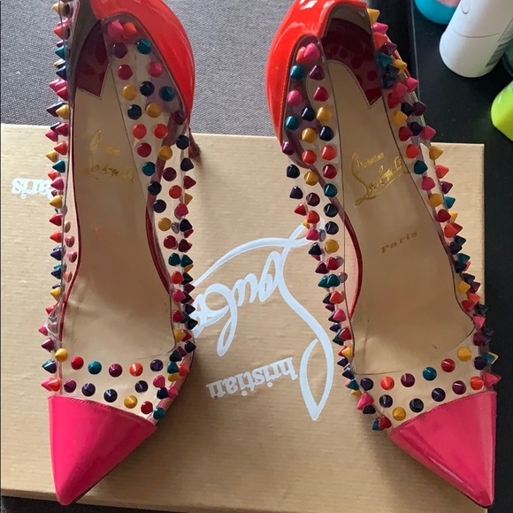 Christian Louboutin - Picture 8 of 8